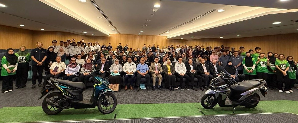 6086852378474169807c